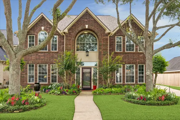 3023 Rothbury Drive, Pearland, TX 77584