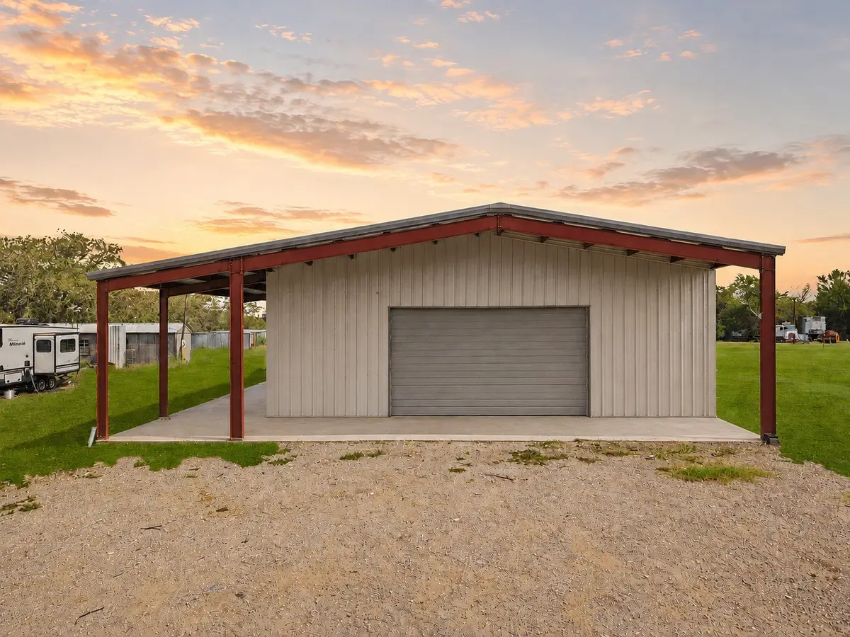600 County Road 504, Flatonia, TX 78941 - #1