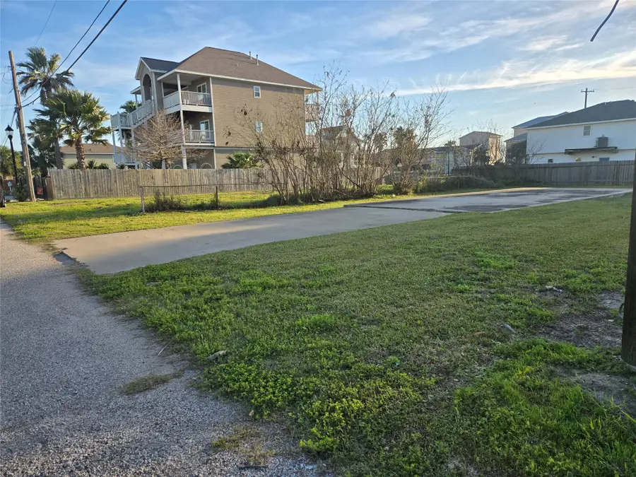 1013 63rd Street, Galveston, TX 77551 - #2