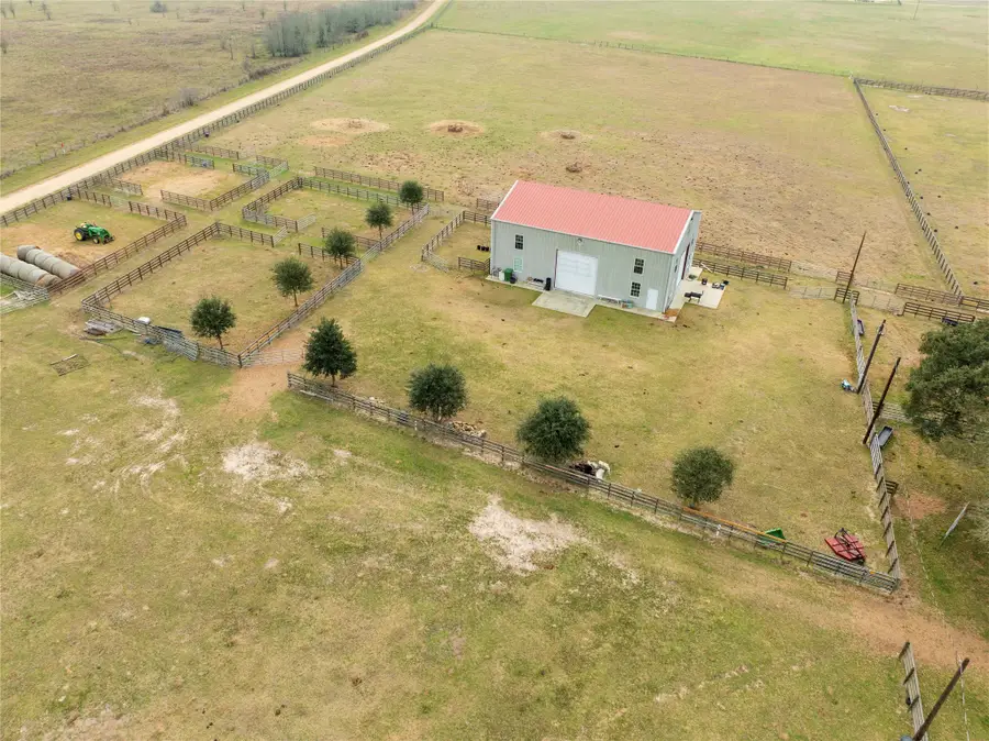 66 County Road 77d, Schulenburg, TX 78956 - #2