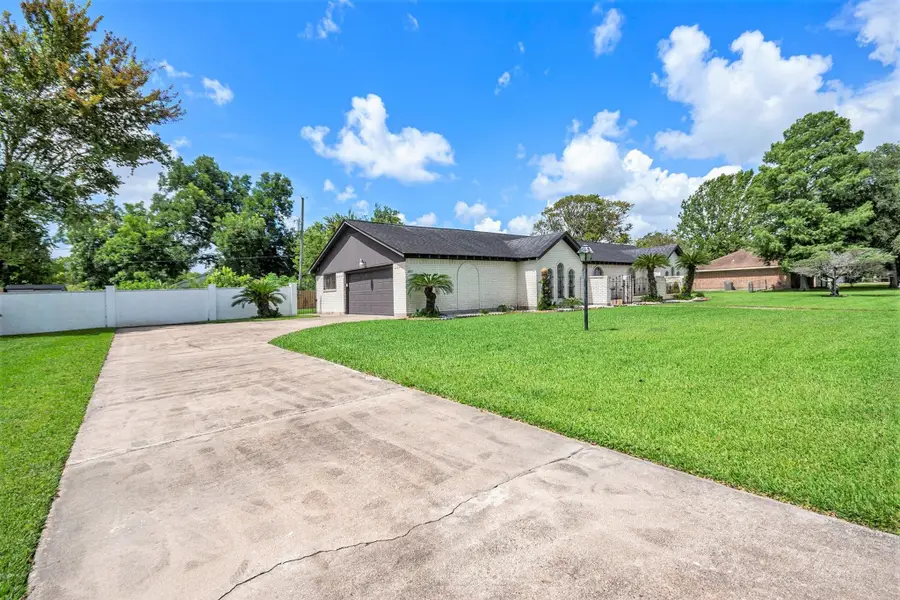 11821 15th Street, Santa Fe, TX 77510 - Image #3