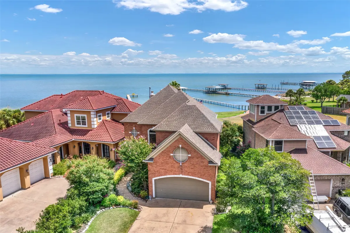 2668 E Bayshore Drive, San Leon, TX 77539 - #1