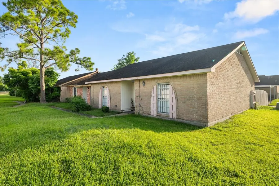 6913 Chasewood Drive, Missouri City, TX 77489 - Image #2