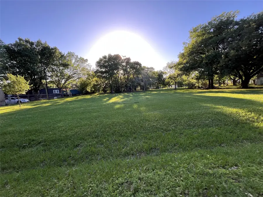 4412 Mockingbird Lane, Bay City, TX 77414 - Image #2