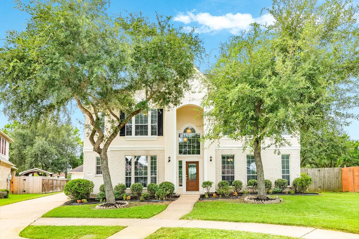 11714 Sterling Brook Street, Pearland, TX 77584 - Image #1