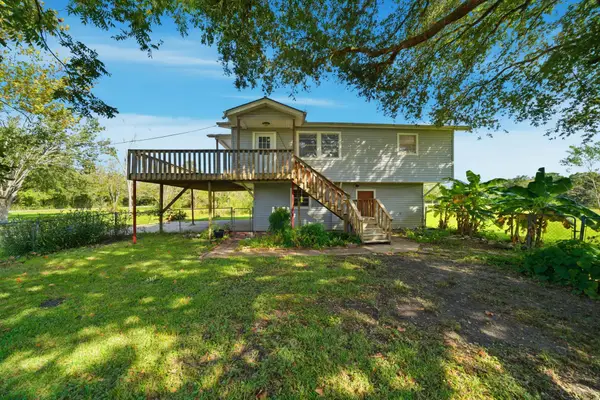 3225 N Jackson Street, Santa Fe, TX 77517