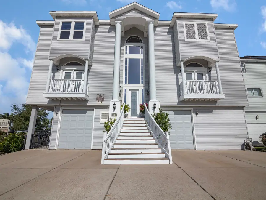 1 S Pintail Street, La Marque, TX 77568 - #2