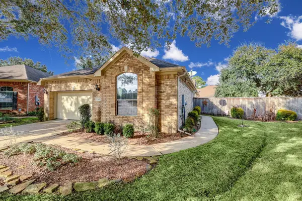 1309 Modena Drive, Pearland, TX 77581