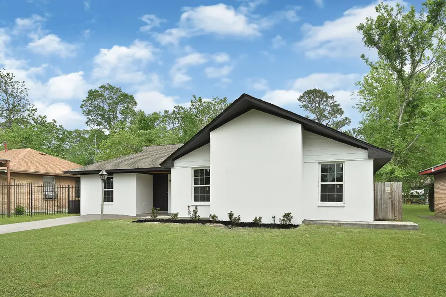 10122 Rockaway Drive, Houston, TX 77016 - Image #2