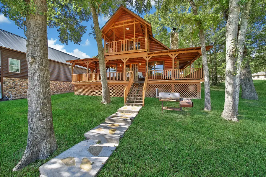 76 Hunters Creek Drive, Huntsville, TX 77340 - Image #2