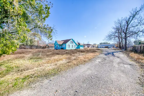 302 E Rogers Street, Houston, TX 77022