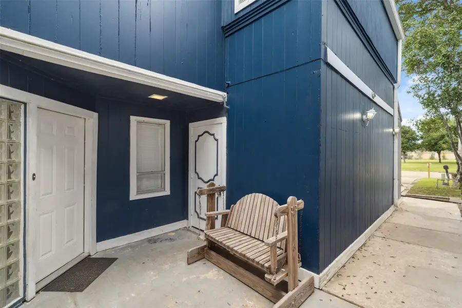 12935 Andromeda Court, Willis, TX 77318 - Image #3