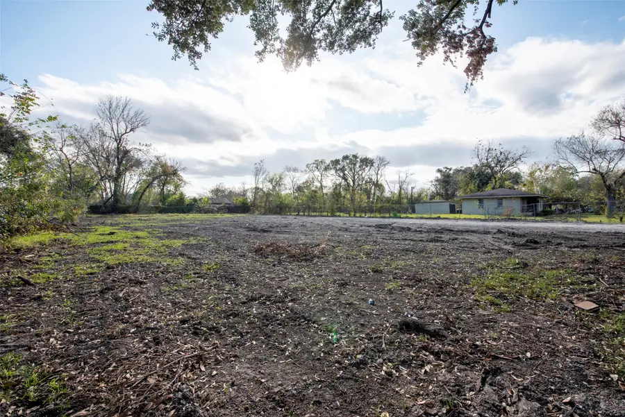 312 Walthall Drive, Houston, TX 77022 - Image #2