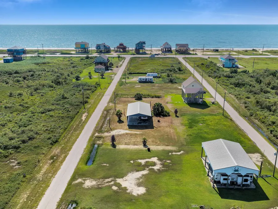 1047 Faggards Slip, Gilchrist, TX 77617 - Image #2