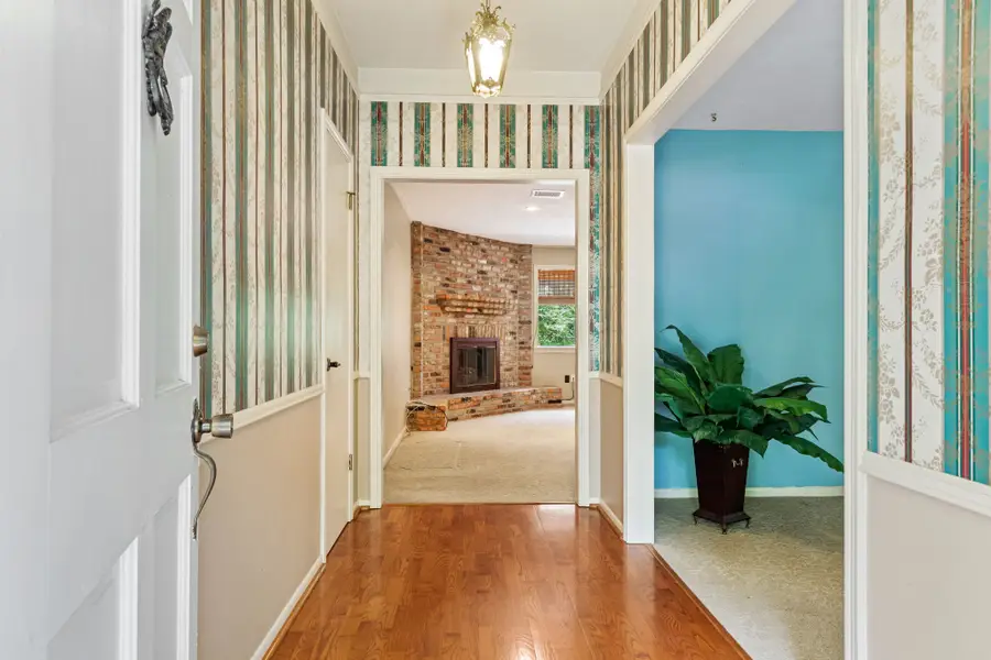 247 Castlewood Drive, Oak Ridge North, TX 77386 - Image #3