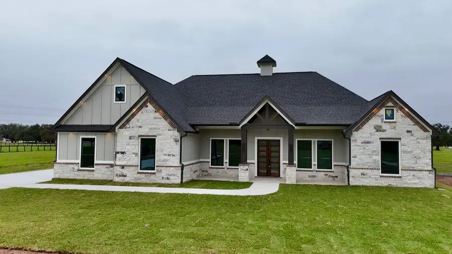 1214 Quarter Horse Trail, Angleton, TX 77515 - Image #2