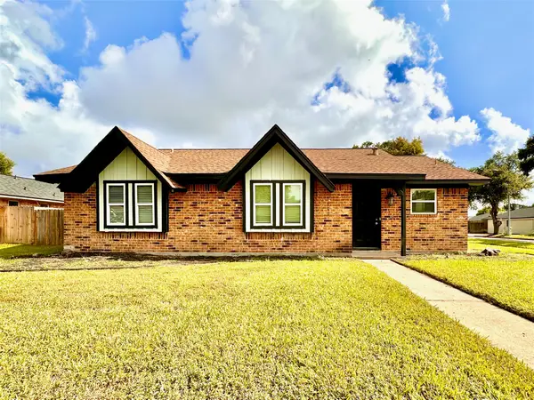 7002 Sandswept Lane, Houston, TX 77086