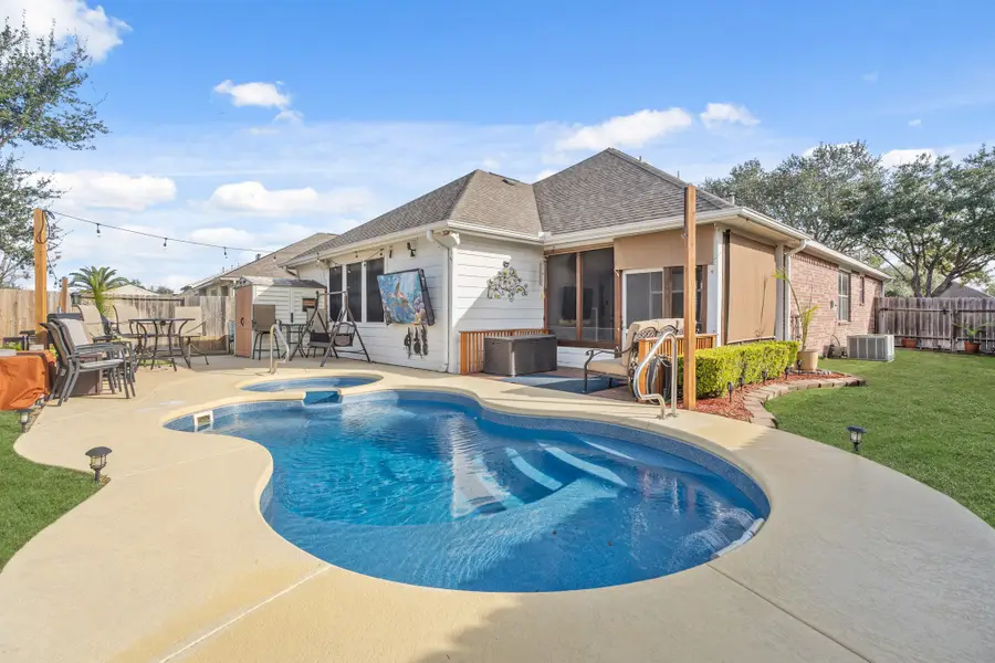 1910 Highland Point Court, Pearland, TX 77581 - Image #2