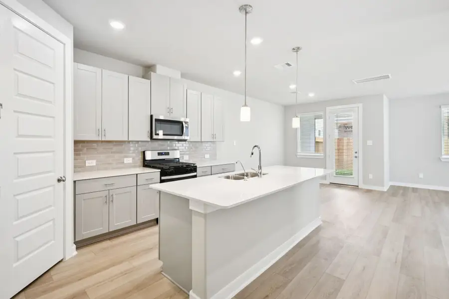 6332 Sapphire Ocean Drive, Houston, TX 77092 - #2
