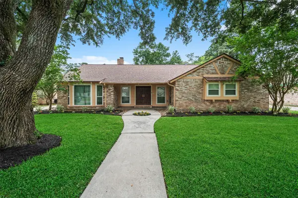 706 Enchanted River Drive, Spring, TX 77388
