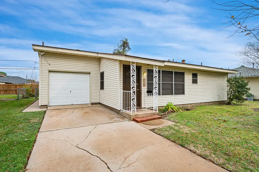 3615 Longwood Drive, Pasadena, TX 77503 - Image #2