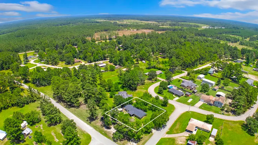 401 Dogwood Circle, Corrigan, TX 75939 - Image #2