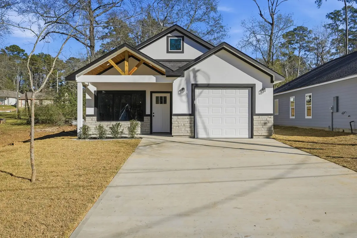 18434 Fannin Road, Willis, TX 77378 - Image #1