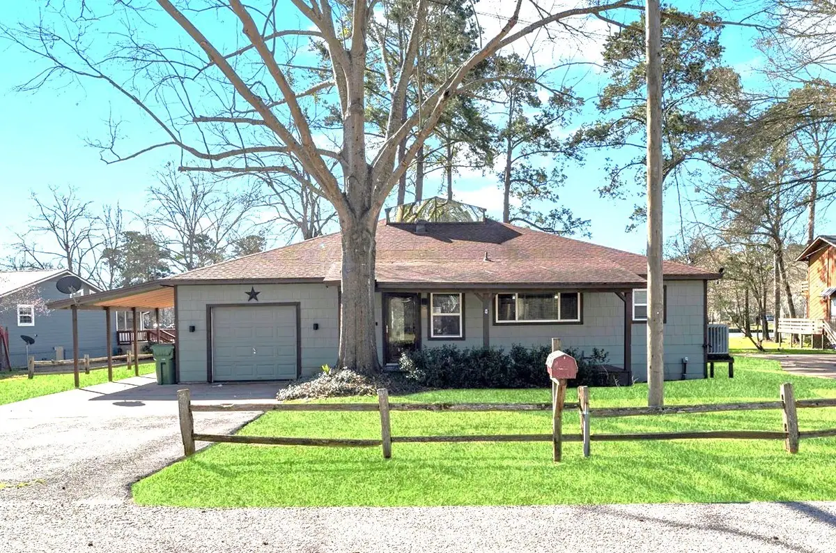 6 Lazy Bend Drive, Huntsville, TX 77320 - Image #1