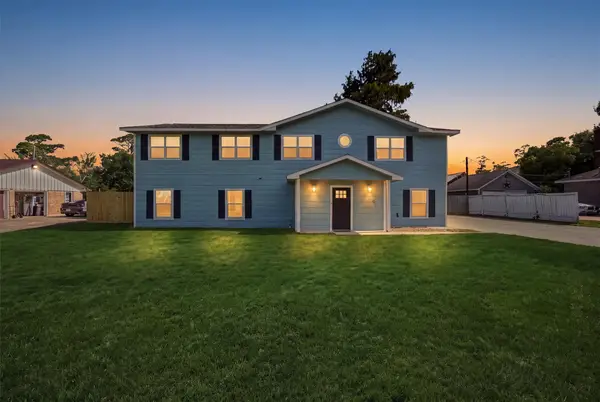 625 Shadylawn Street, Shoreacres, TX 77571