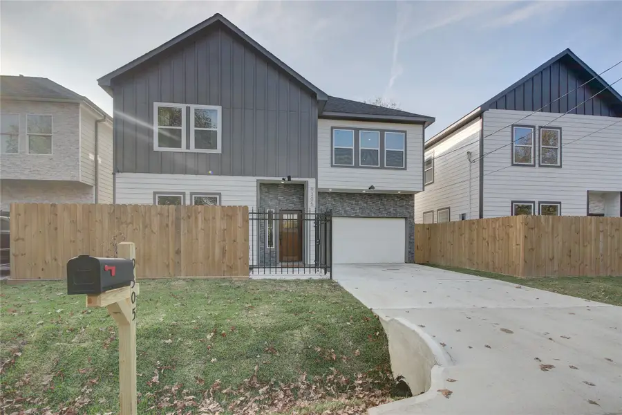 9305 Tower Street, Houston, TX 77088 - Image #3