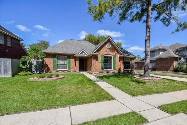 827 Knotty Elmwood Trail, Houston, TX 77062