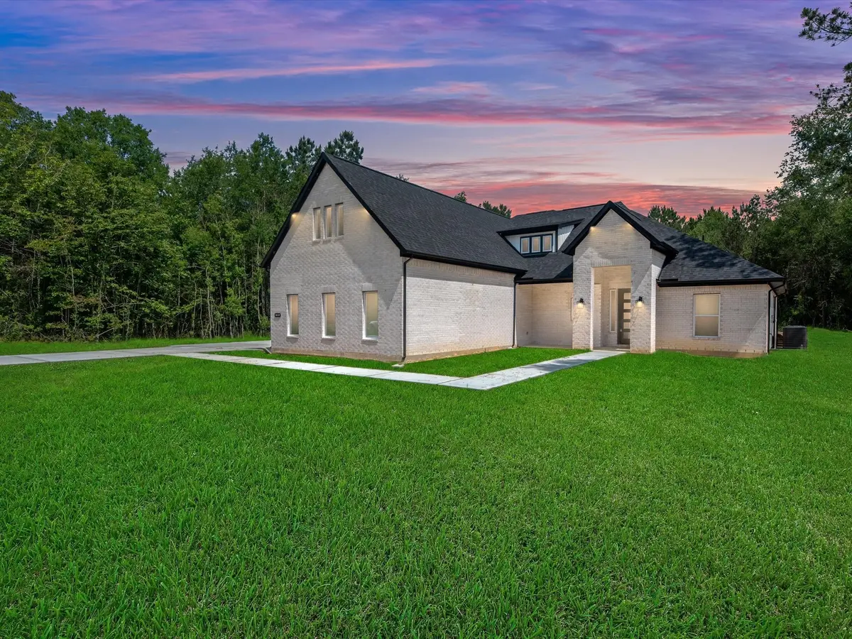 1859 Pin Oak Drive, Dayton, TX 77535 - Image #1