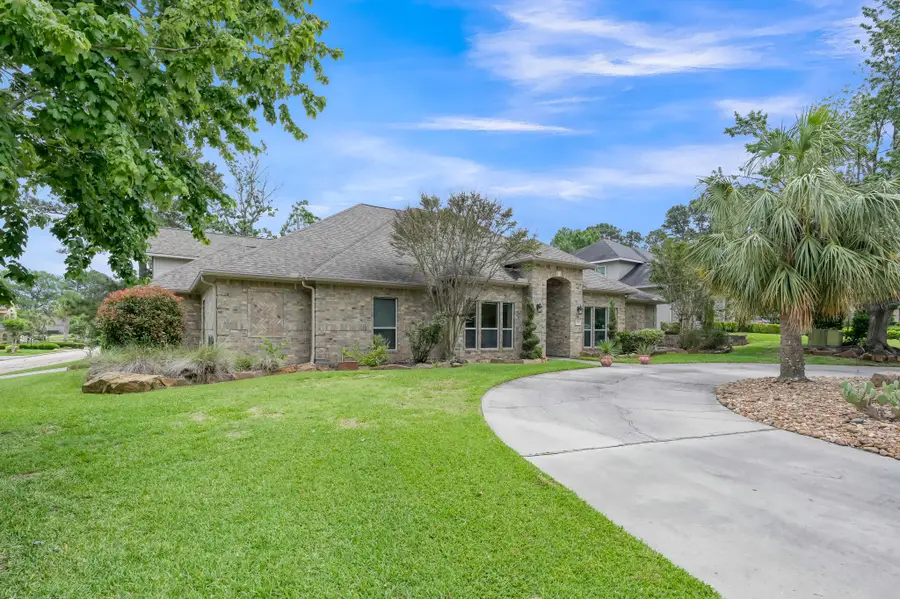 221 Edgewood Drive, Montgomery, TX 77356 - #3