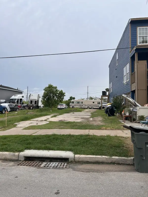 3610 Church, Galveston, TX 77550