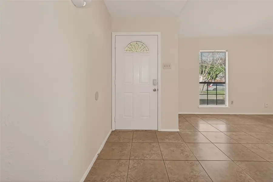 15507 Rio Del Sol Drive, Houston, TX 77083 - Image #3