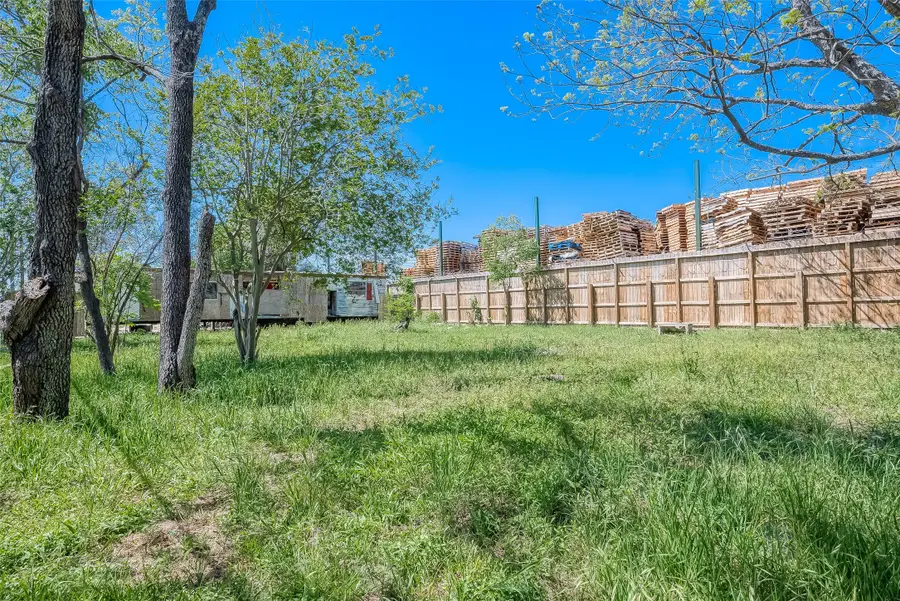 5525 Liberty Road, Houston, TX 77026 - Image #2