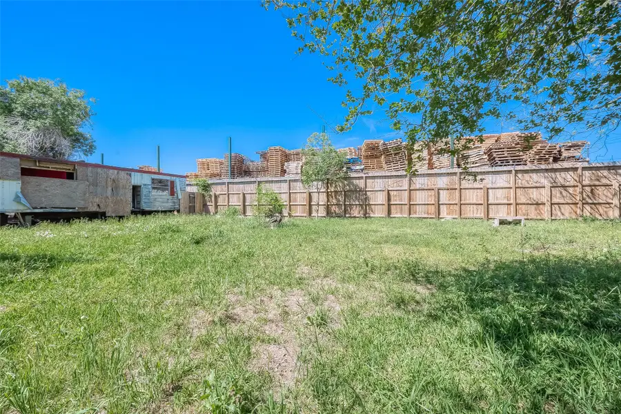 5525 Liberty Road, Houston, TX 77026 - Image #3