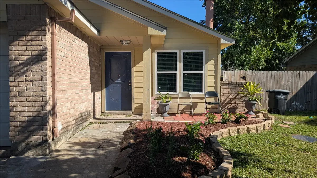 10027 Towne Mist Drive, Sugar Land, TX 77498 - Image #1