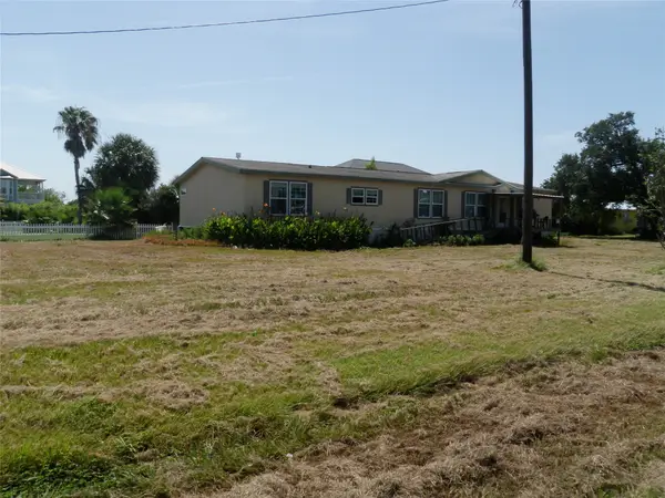 131& 807 St Mary, Matagorda, TX 77457