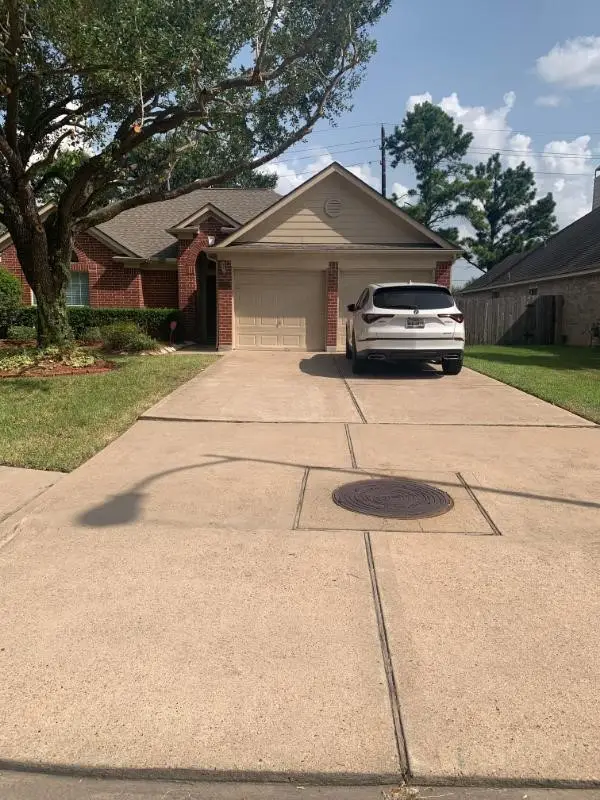 16607 Gentle Stone Drive, Houston, TX 77095