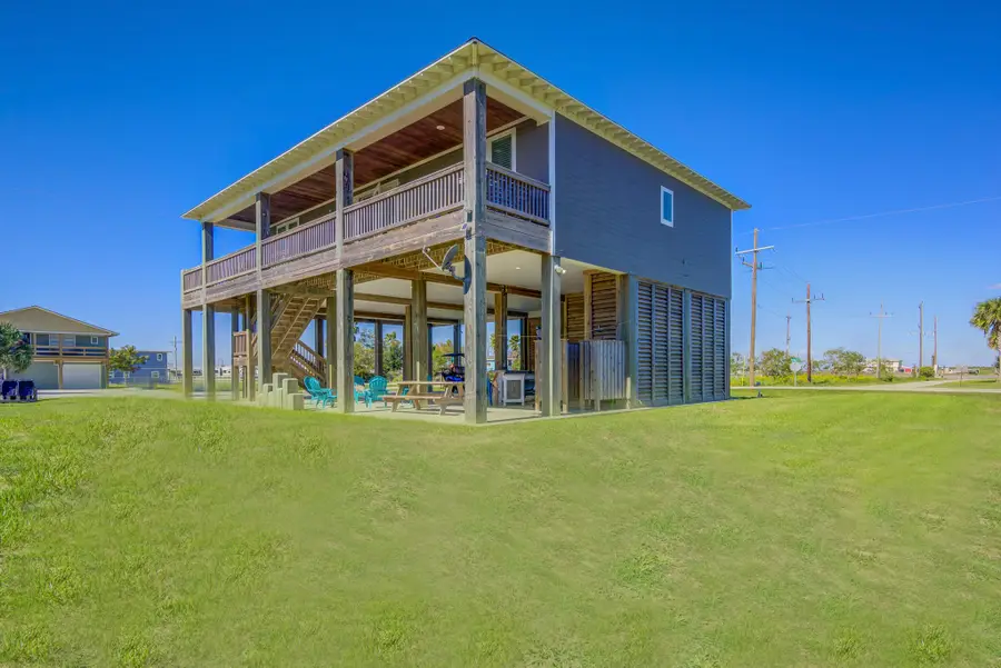 978 Surfview, Crystal Beach, TX 77650 - Image #3