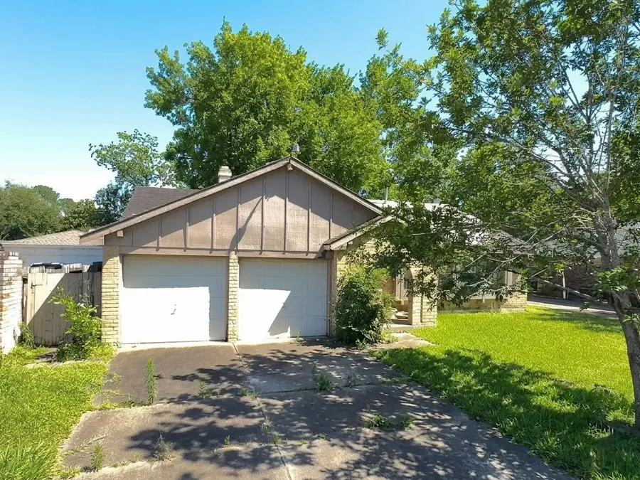 10407 Huntington Wood Drive, Houston, TX 77099 - #2