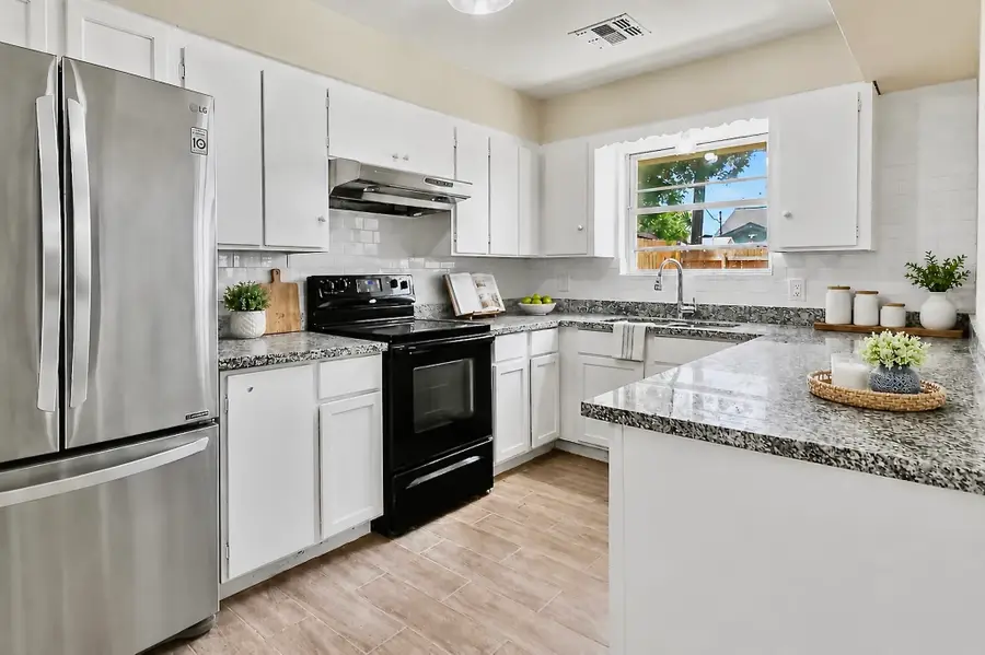 626 Shore Acres Boulevard, Shoreacres, TX 77571 - #3