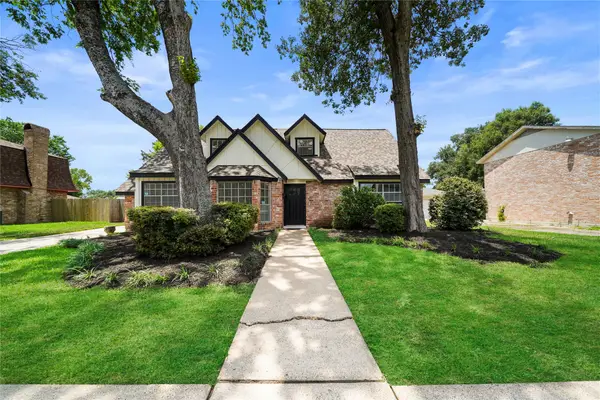 13715 Whichurch Way, Houston, TX 77015