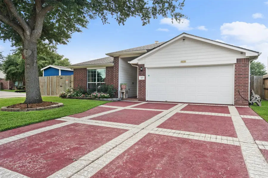 5127 Chase Park Circle, Bacliff, TX 77518 - #2
