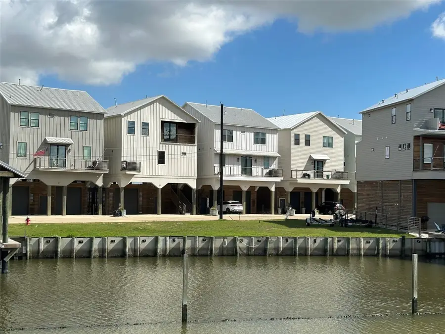 22 Cmdr Runco Lane, Taylor Lake Village, TX 77586 - #3