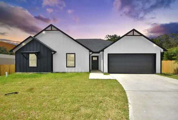 705 Road 3371a, Cleveland, TX 77327