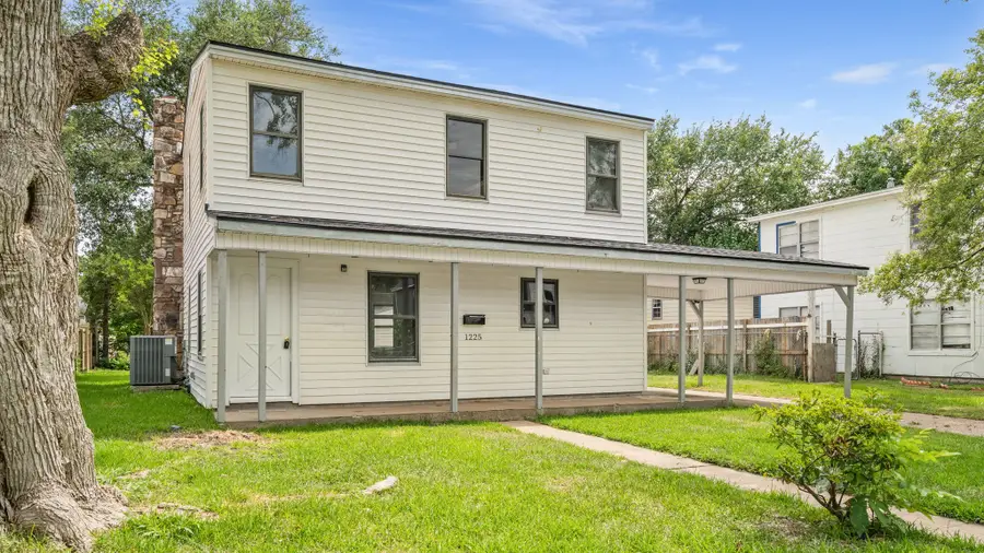 1225 3rd Avenue N, Texas City, TX 77590 - Image #2