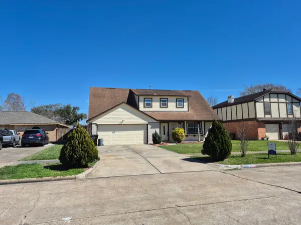 10911 Sageyork Dr, Houston, TX 77089