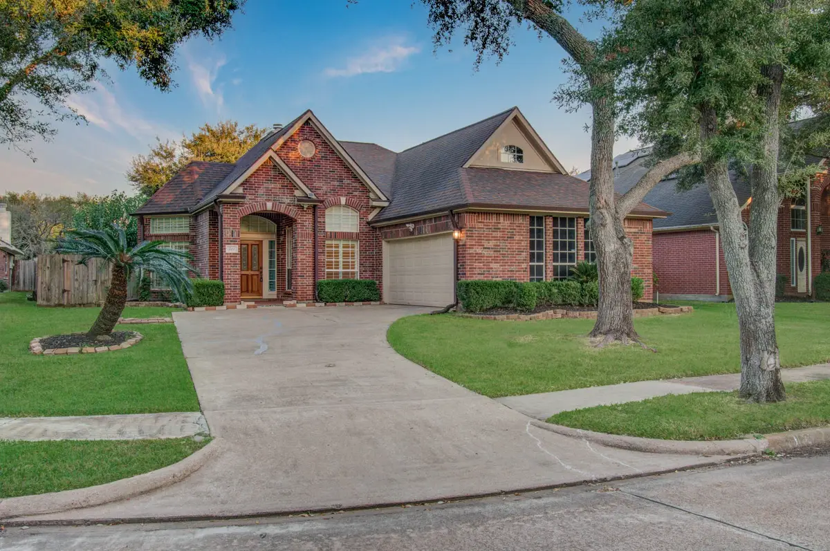 411 Crestridge Drive, Sugar Land, TX 77479 - #1